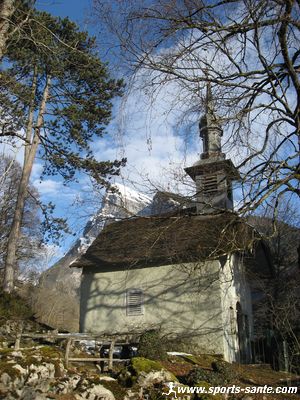 Photo de la chapelle de le Jaysinia et du criou à Samoëns